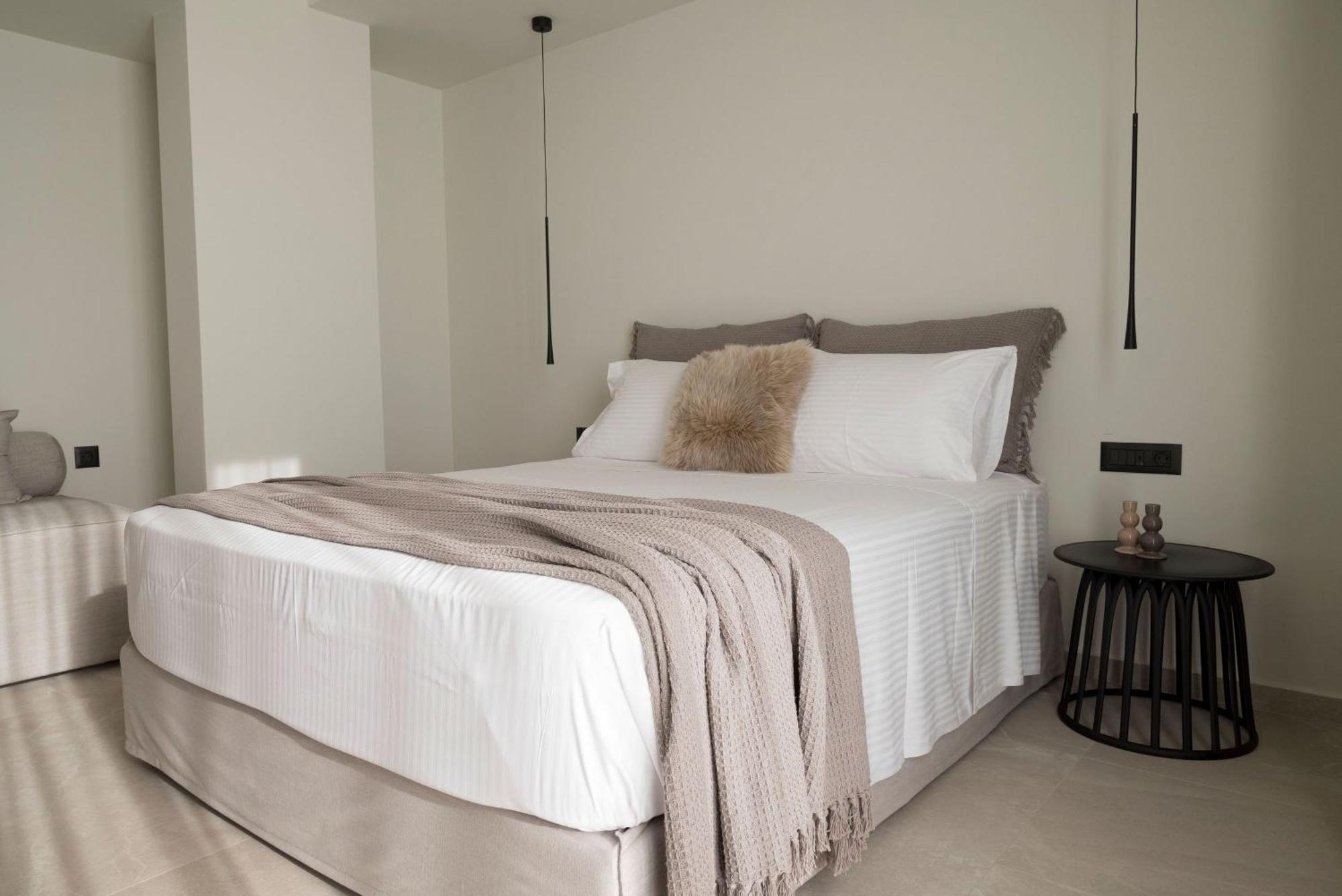 Rhotheon Suites In Іялісос Екстер'єр фото